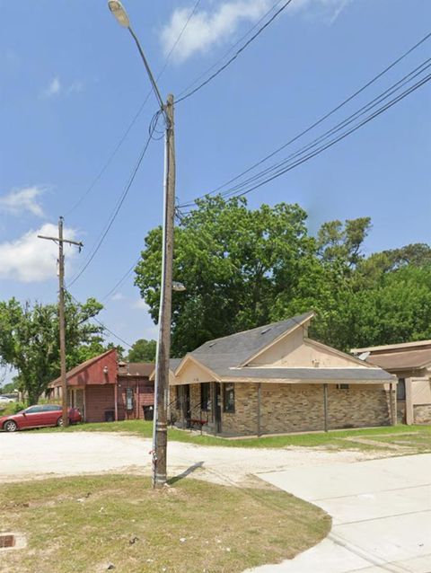 Multifamily For Sale - 6213 Laura Koppe Road<br/> Houston, TX 77016