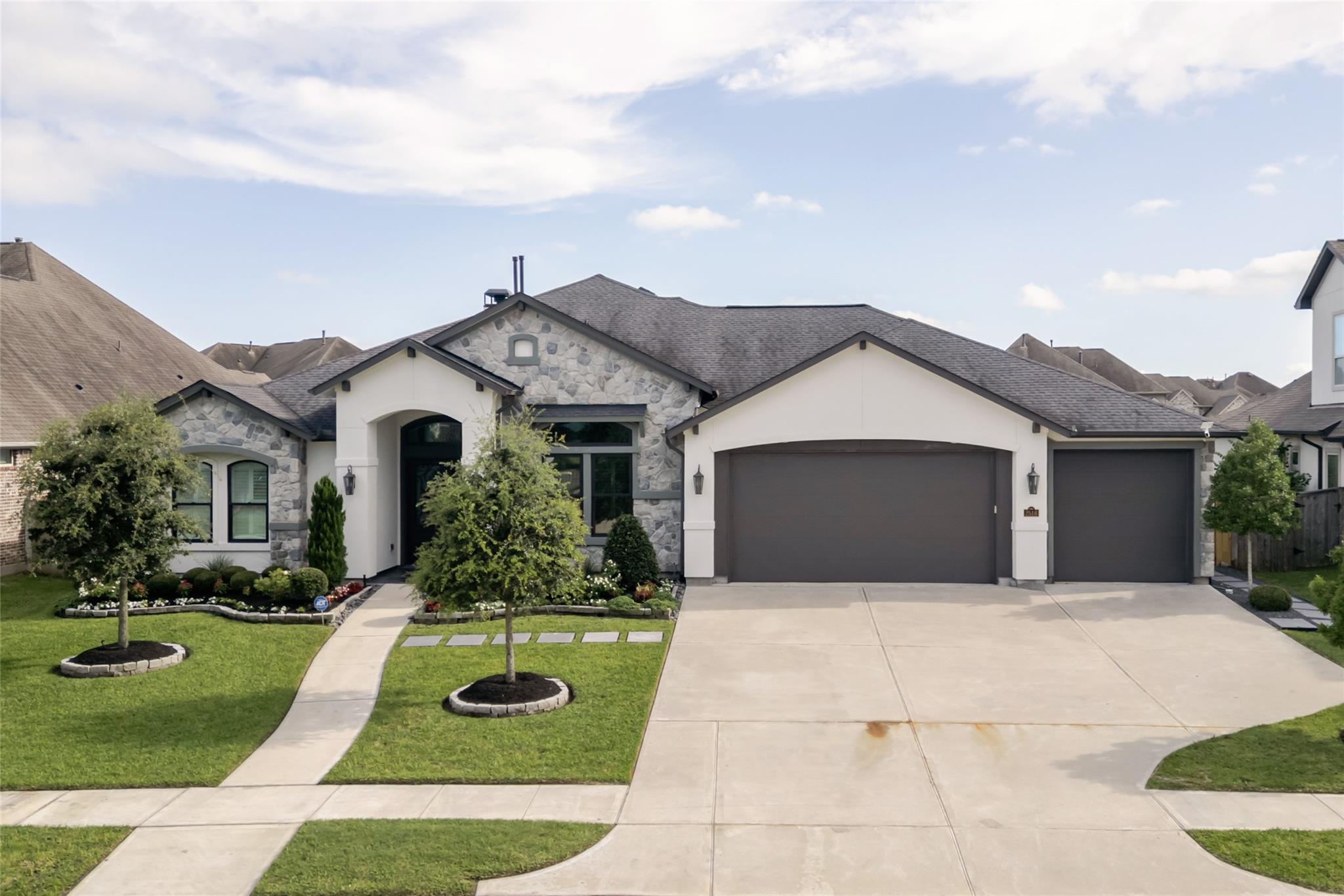 2516 Scenic Hills Drive