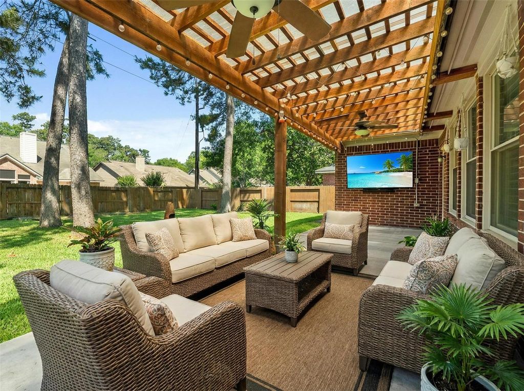 Photo of 19410 Water Point Trail, Kingwood, TX 77346 (MLS # 66290207)