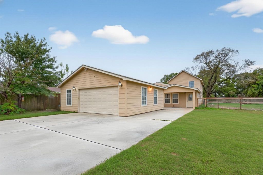 Photo of 15423 S Brentwood Street, Channelview, TX 77530 (MLS # 85175539)