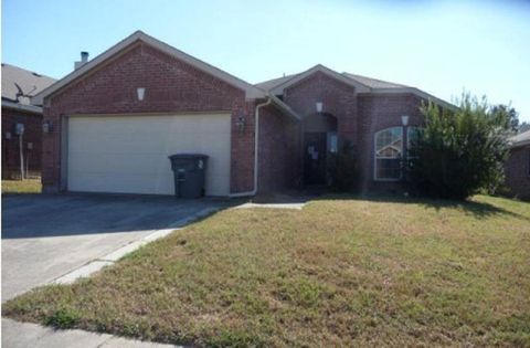 1712 Ironworks Drive Dallas TX 75253