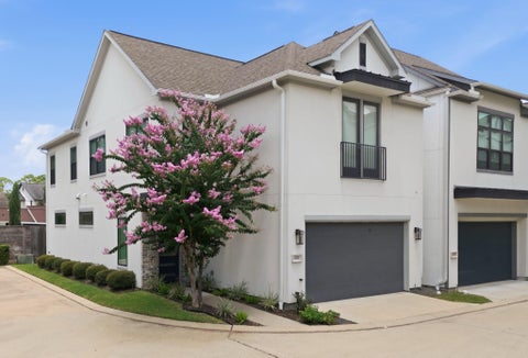 Photo of 1737 Ojeman Point Lane, Houston, TX 77055 (MLS # 43465773)