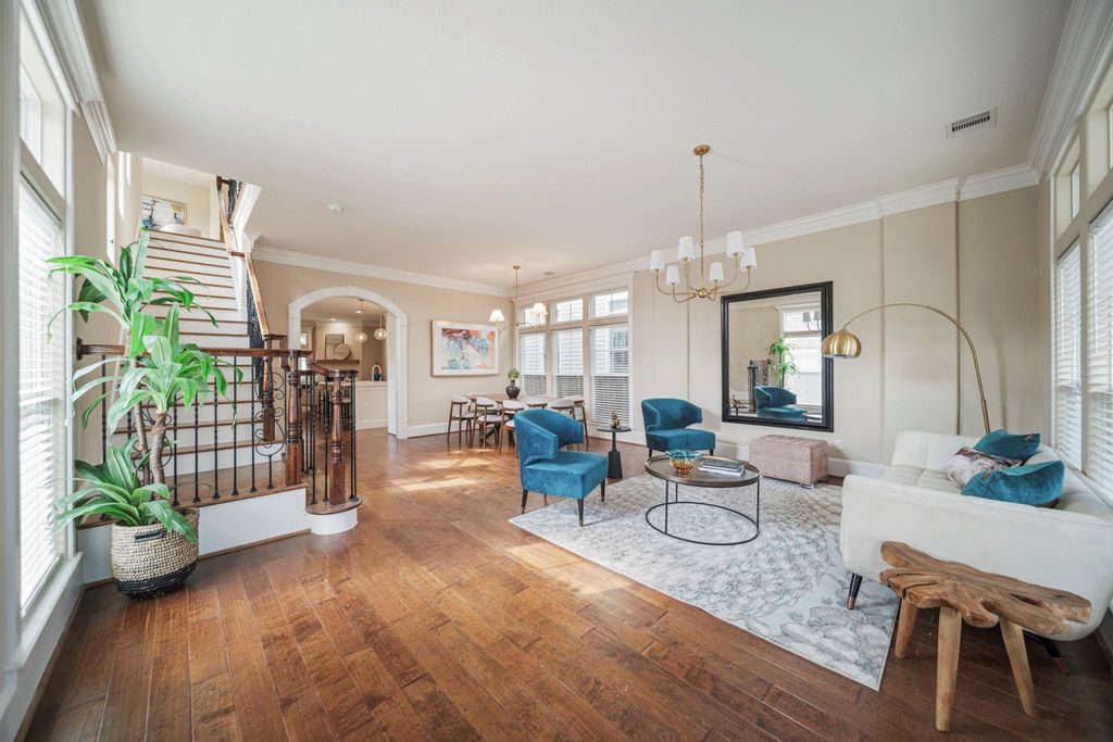 Photo of 805 Columbia Street, Houston, TX 77007 (MLS # 23986451)