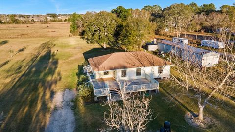 Photo of 14202 Susie Lane #CR442, Alvin, TX 77511 (MLS # 68997415)