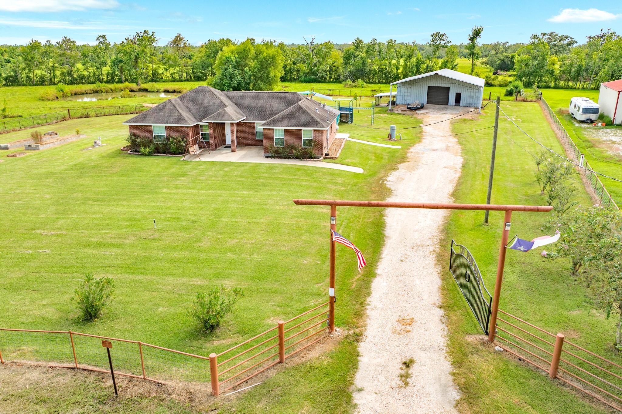 130 Pin Oak Drive
