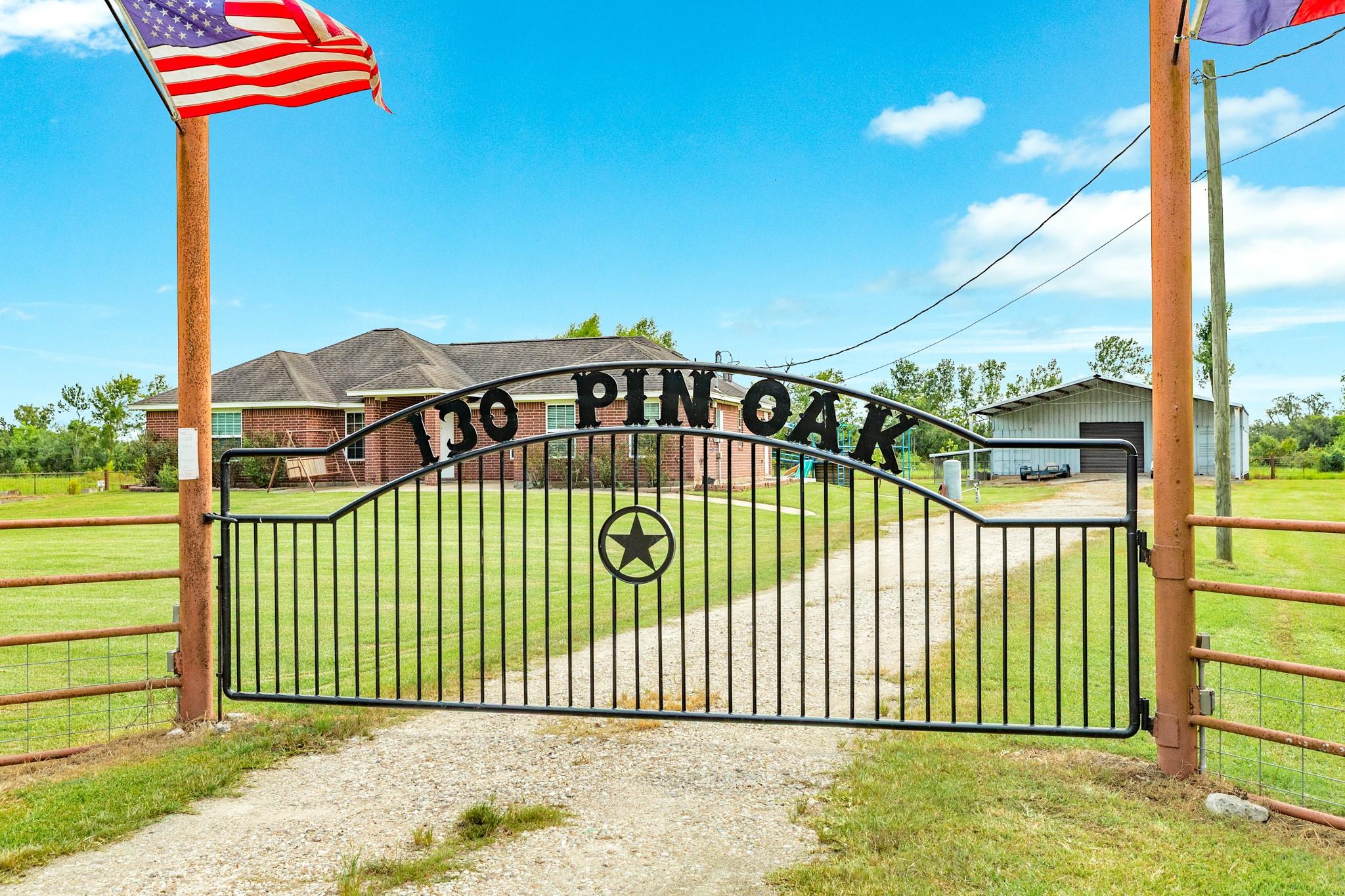 130 Pin Oak Drive