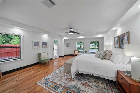 Tiny photo for 701 W 39th Street, Houston, TX 77018 (MLS # 29809700)