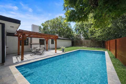 Tiny photo for 701 W 39th Street, Houston, TX 77018 (MLS # 29809700)