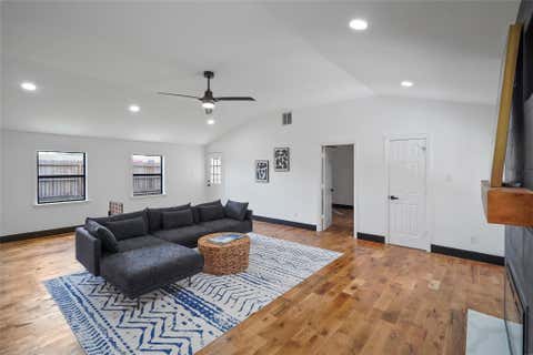 Tiny photo for 701 W 39th Street, Houston, TX 77018 (MLS # 29809700)