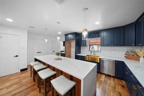 Tiny photo for 701 W 39th Street, Houston, TX 77018 (MLS # 29809700)