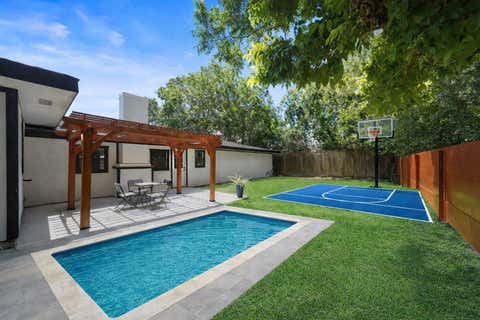 Tiny photo for 701 W 39th Street, Houston, TX 77018 (MLS # 29809700)