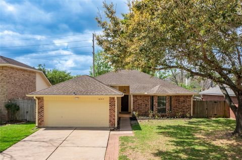 Photo of 16342 Maple Downs Lane, Sugar Land, TX 77498 (MLS # 65231673)