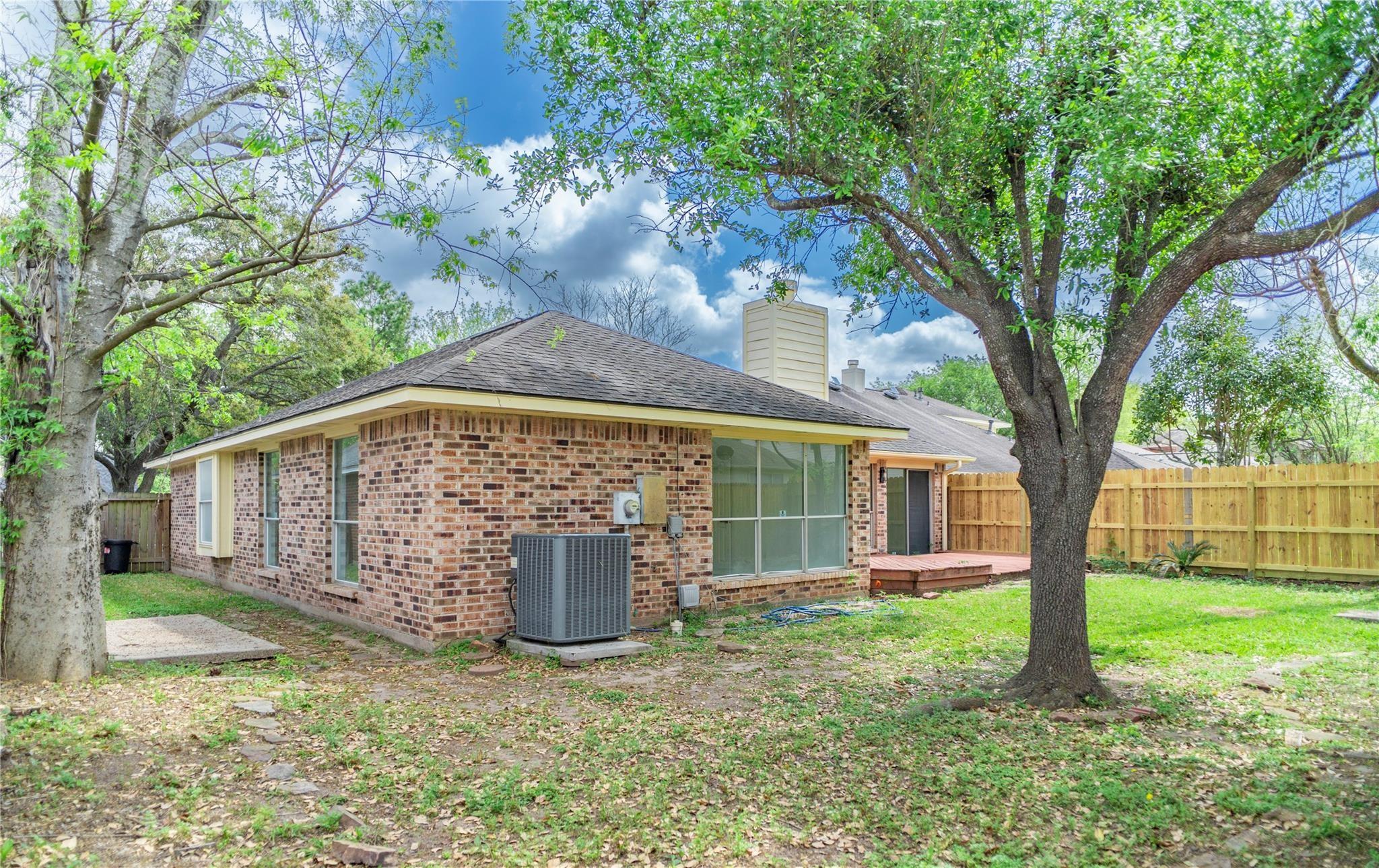16342 Maple Downs Lane