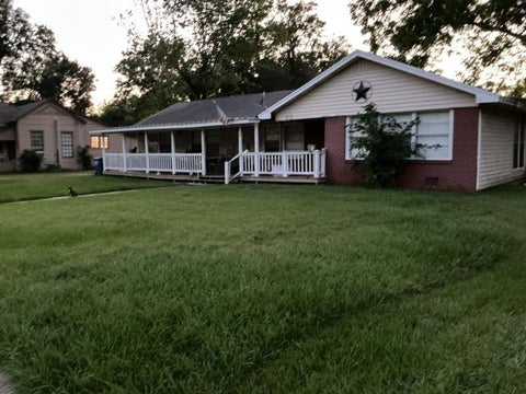 Photo of 517 N Lake Avenue, Eagle Lake, TX 77434 (MLS # 10240498)