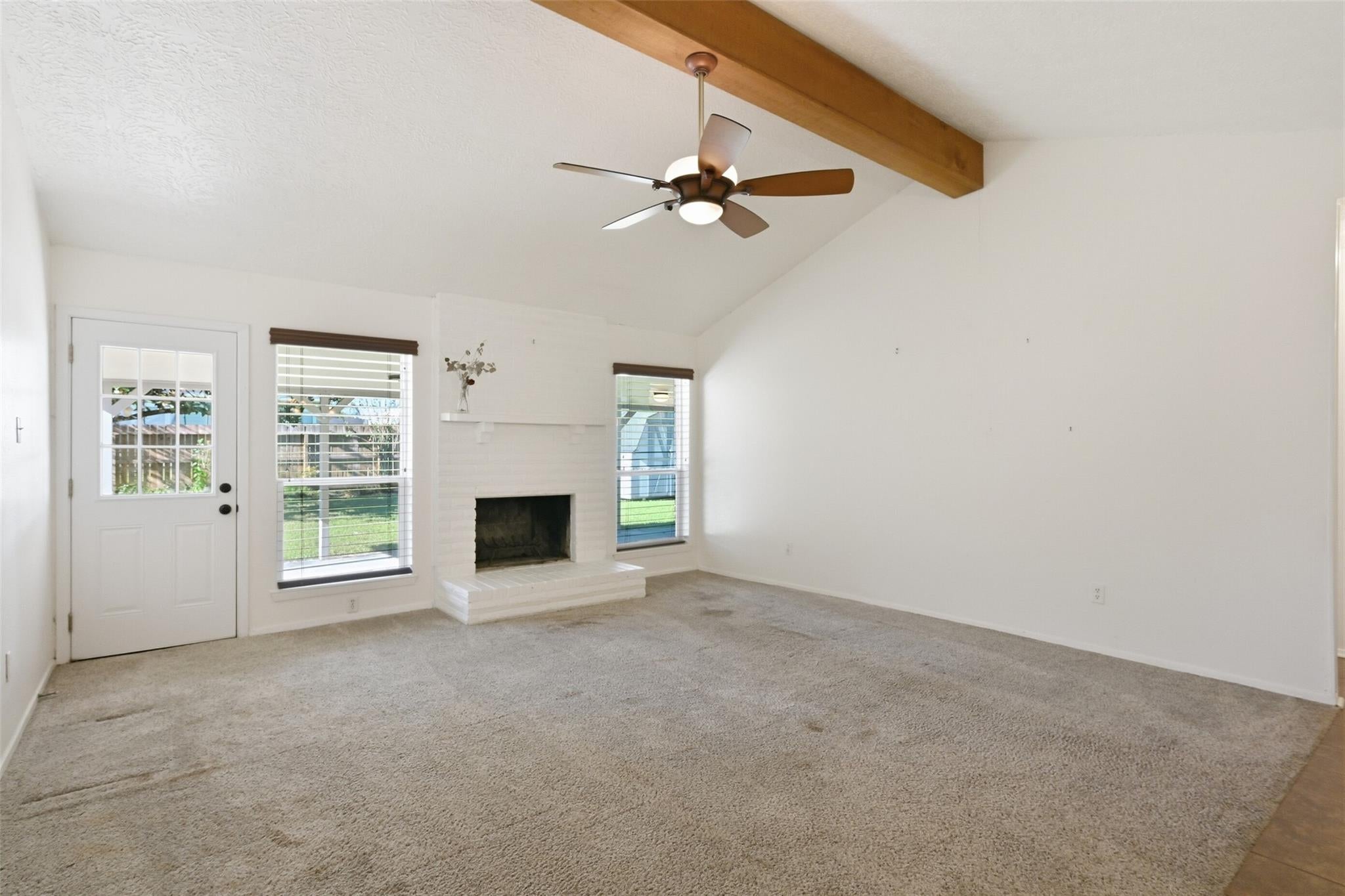 6129 Creekside Lane