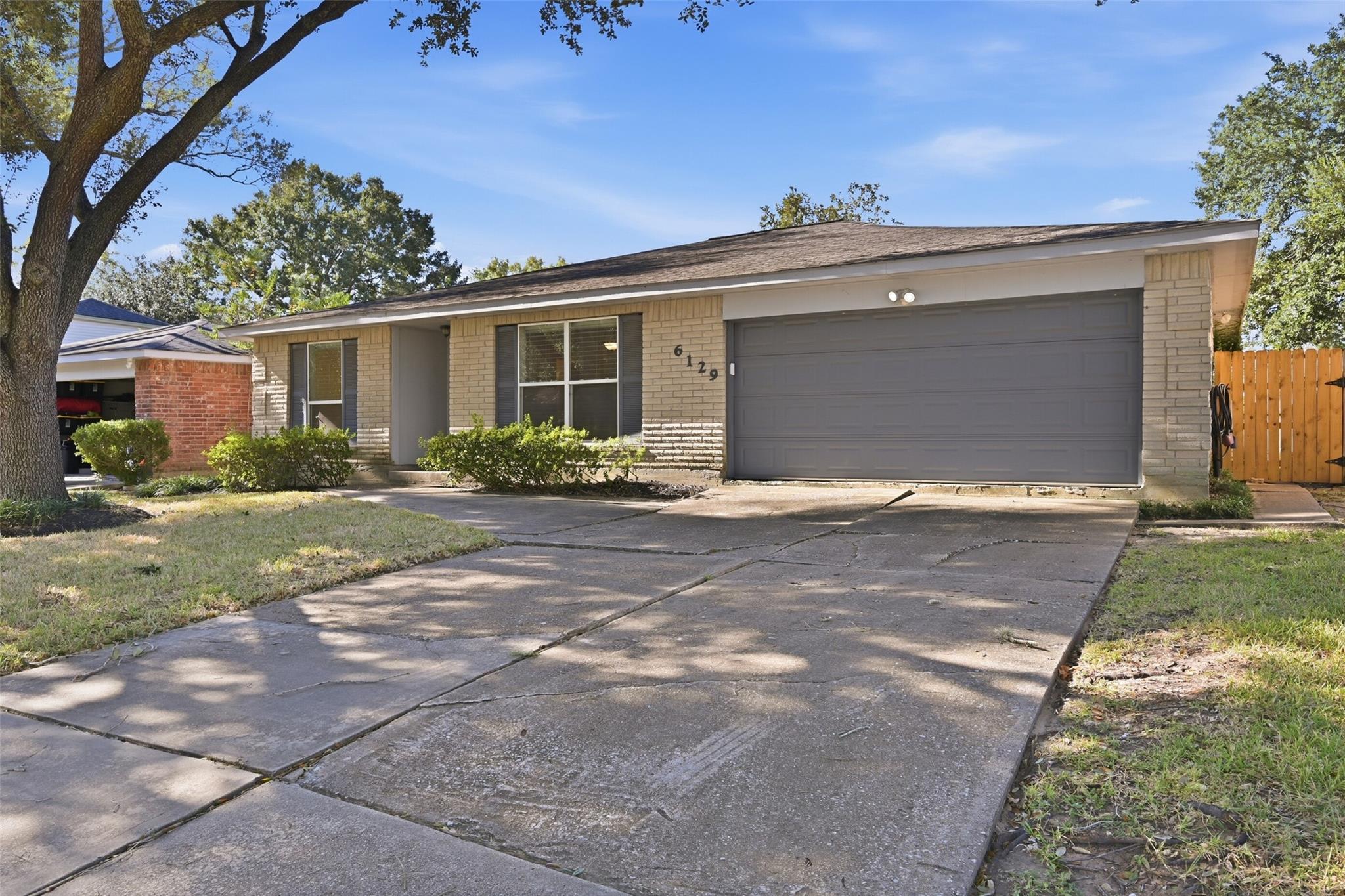 6129 Creekside Lane