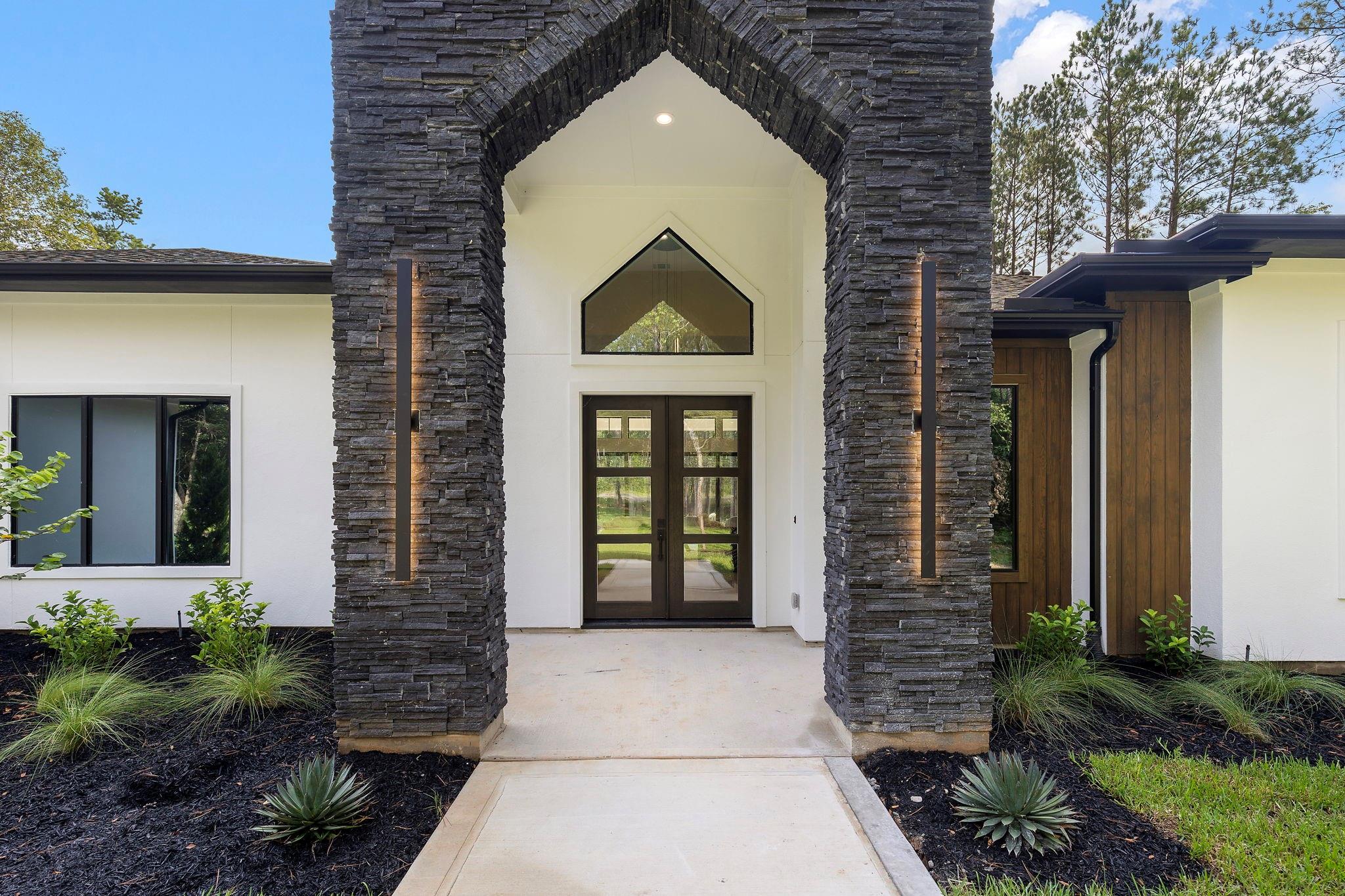 15868 Wooded Trail Way