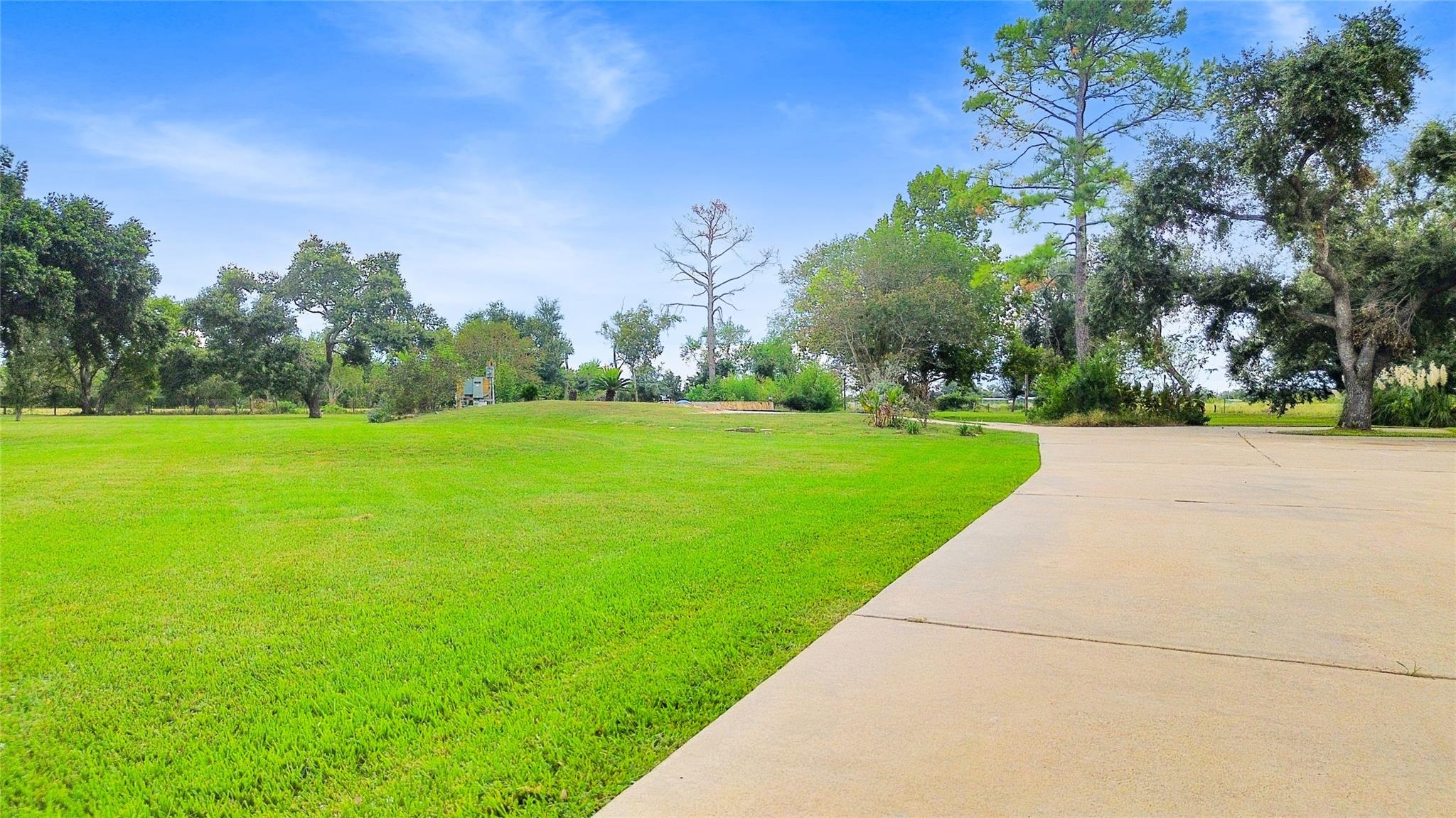 4003 Country Trails Street