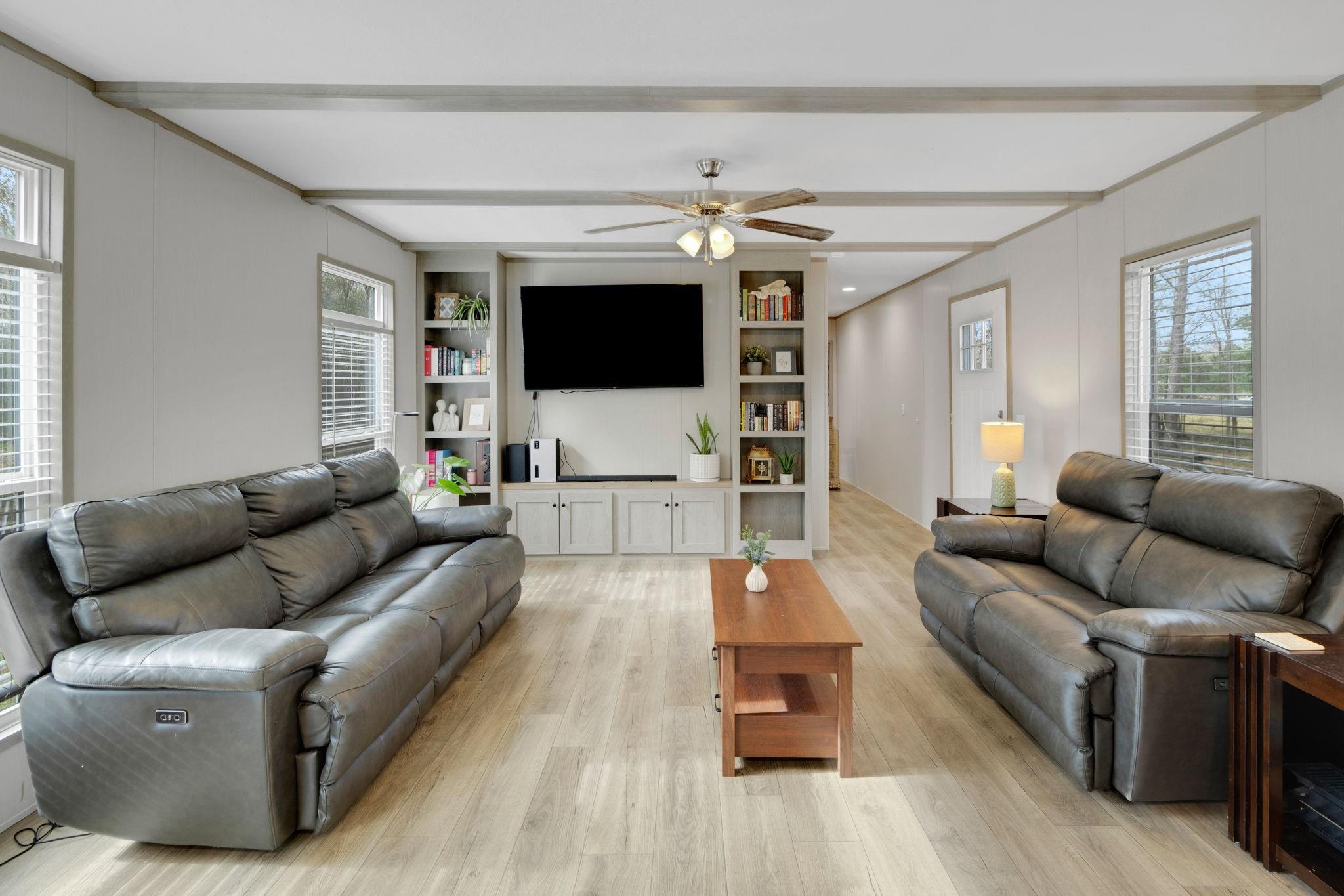 480 Private Road 1330