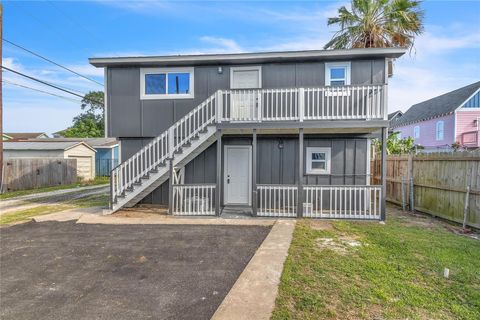 Photo of 2919 Avenue K #3, Galveston, TX 77550 (MLS # 69041751)