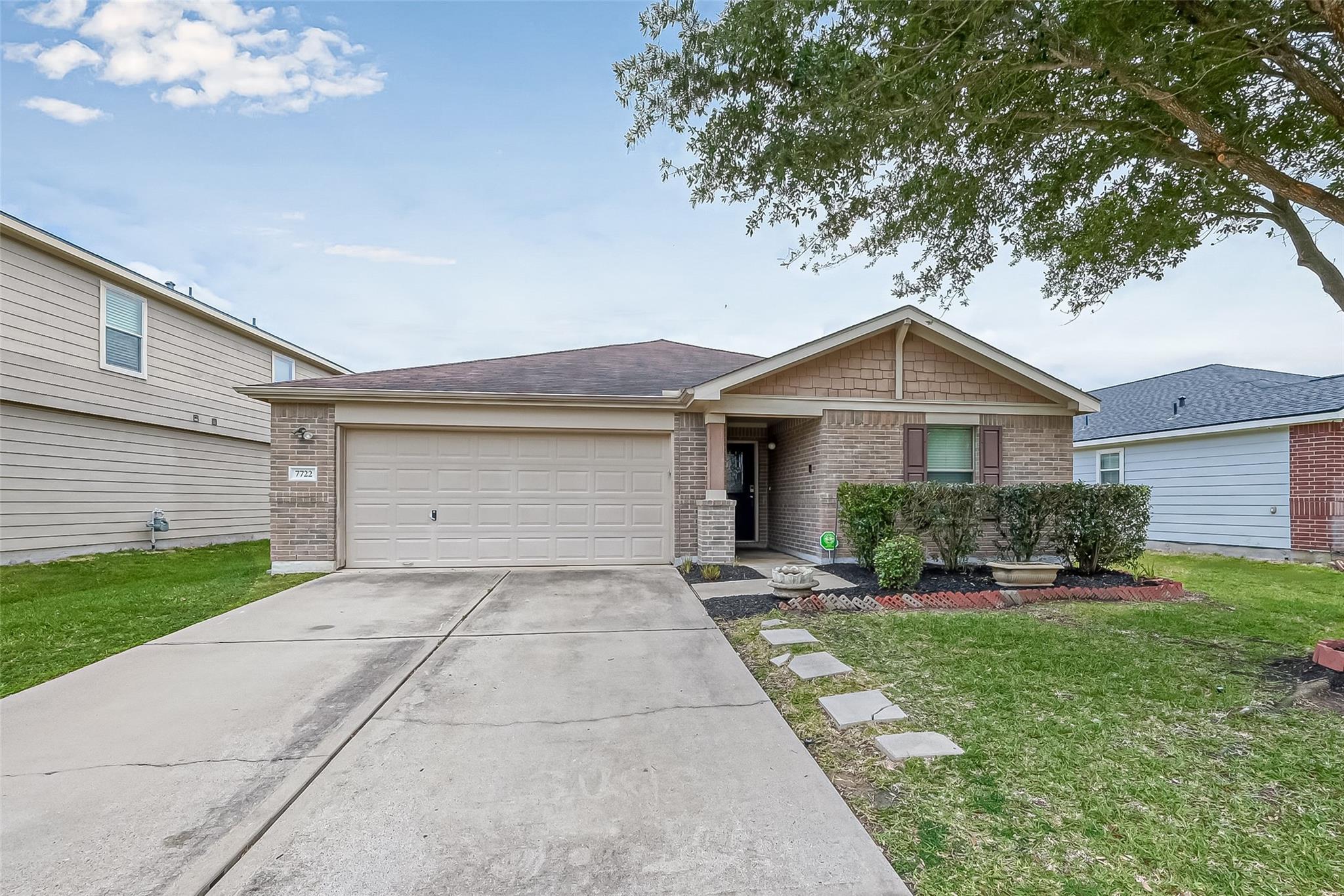 7722 Shavano Lane