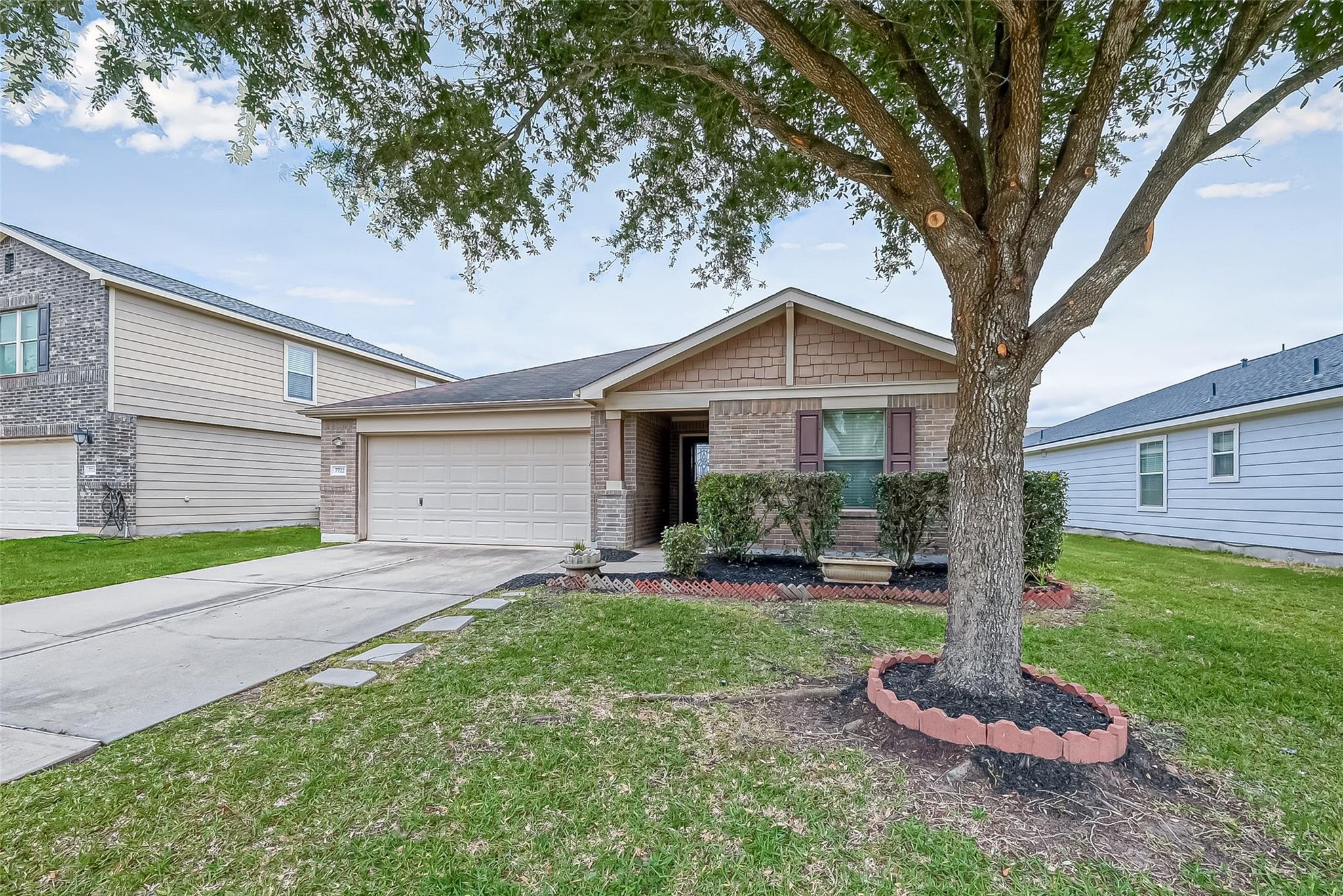 7722 Shavano Lane