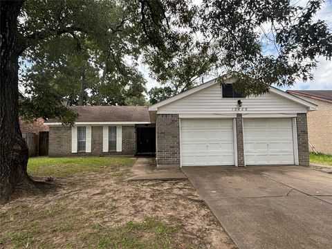 Photo of 12806 Fern Forest Drive, Houston, TX 77044 (MLS # 11714319)