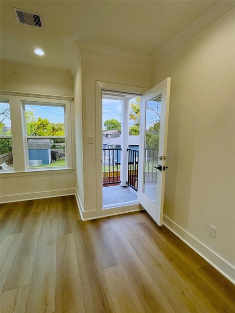 Tiny photo for 3802 Yale Street, Houston, TX 77018 (MLS # 22719079)