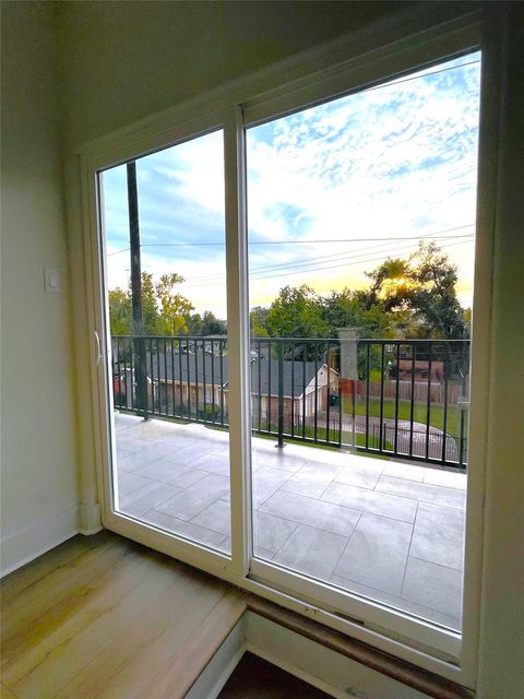 Tiny photo for 3802 Yale Street, Houston, TX 77018 (MLS # 22719079)