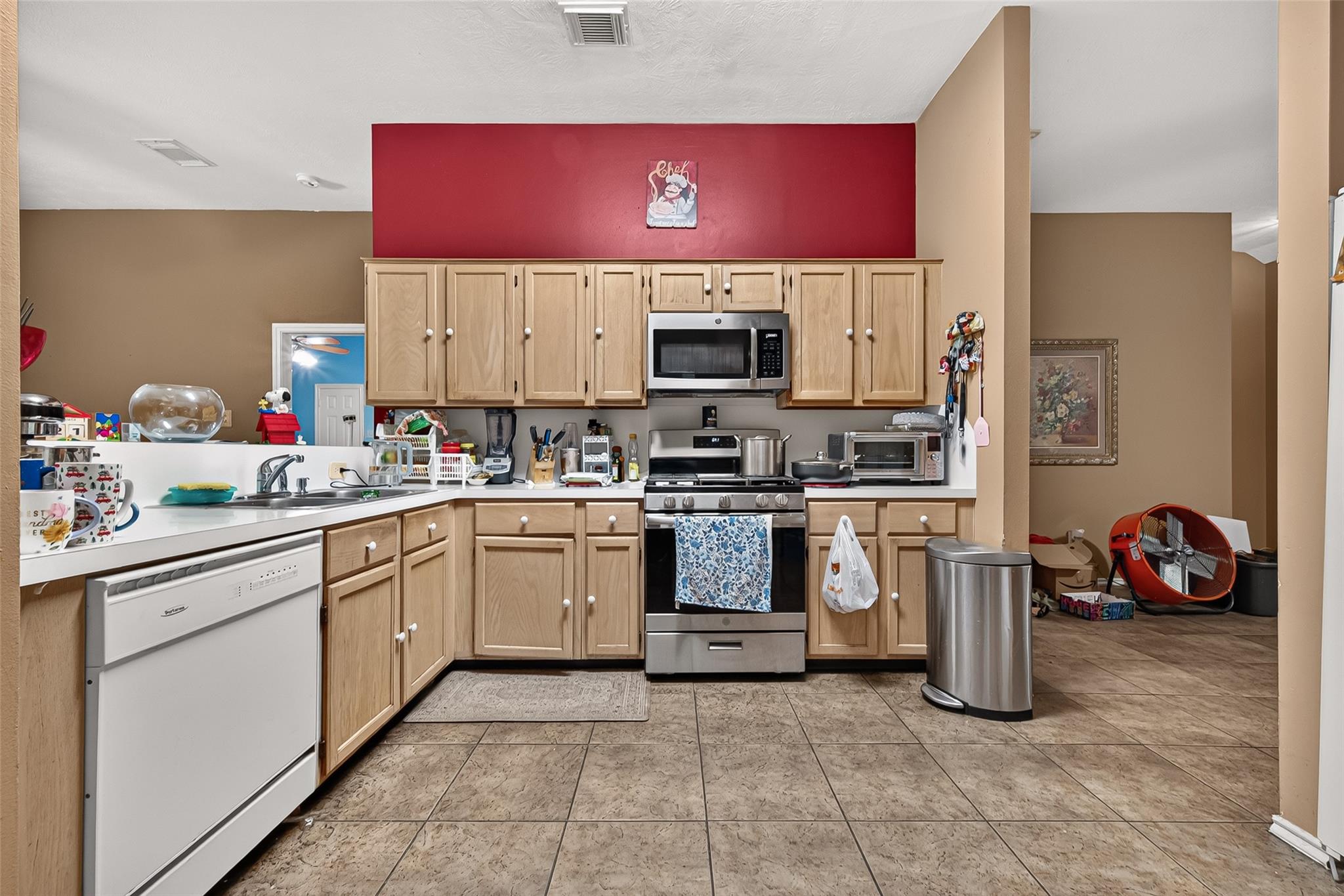 3501 Riverside Drive