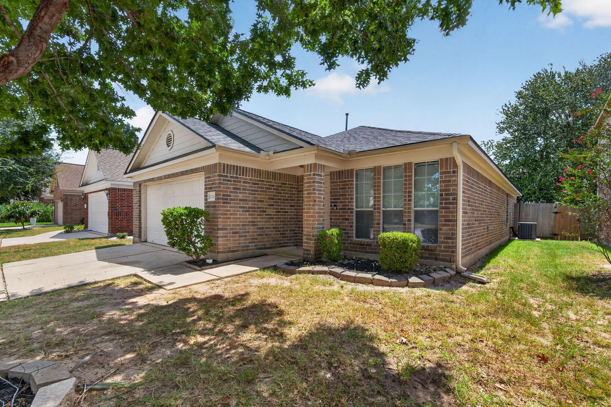12214 Carriage Oak Circle