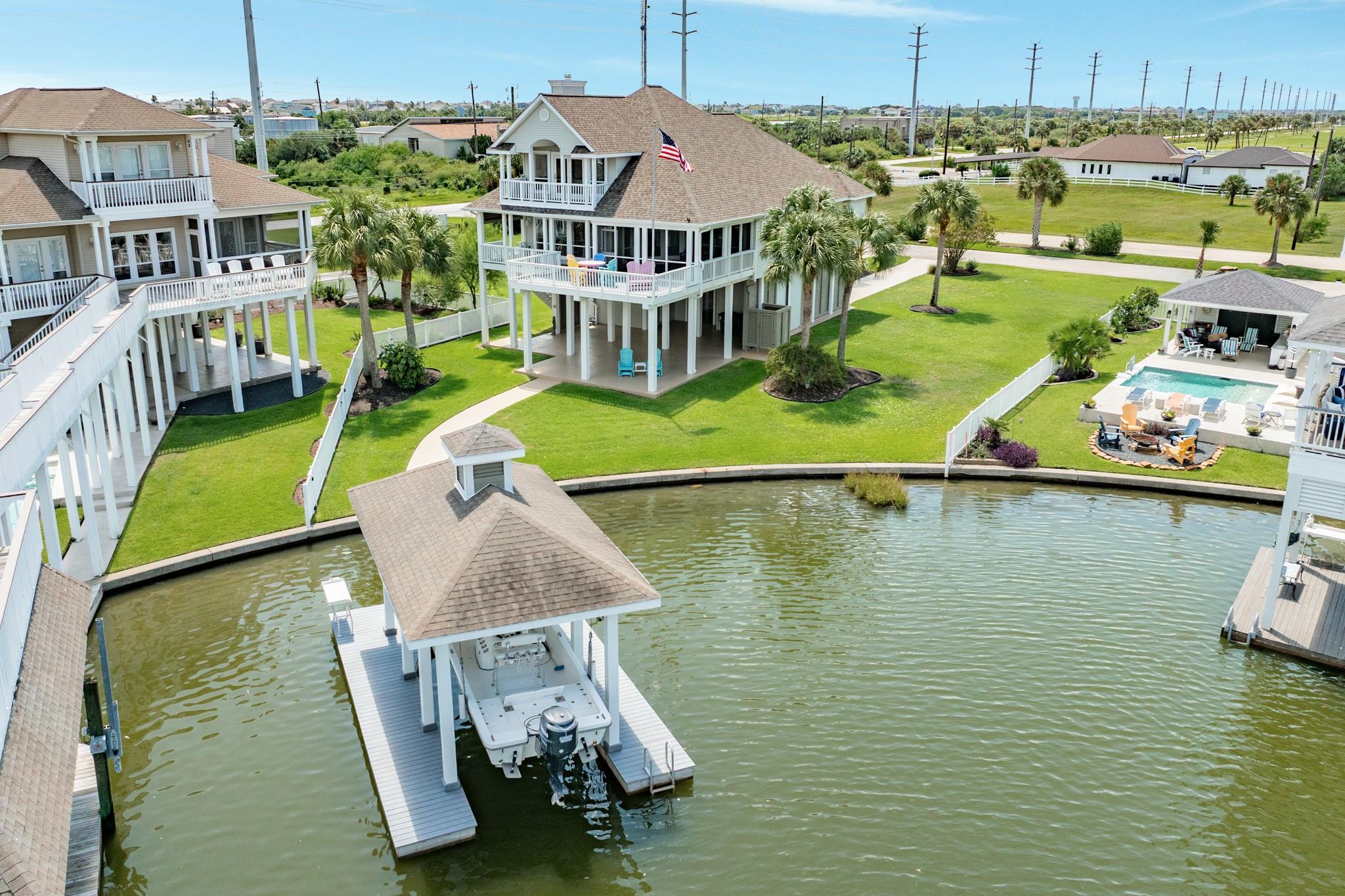 3635 Cove Lane