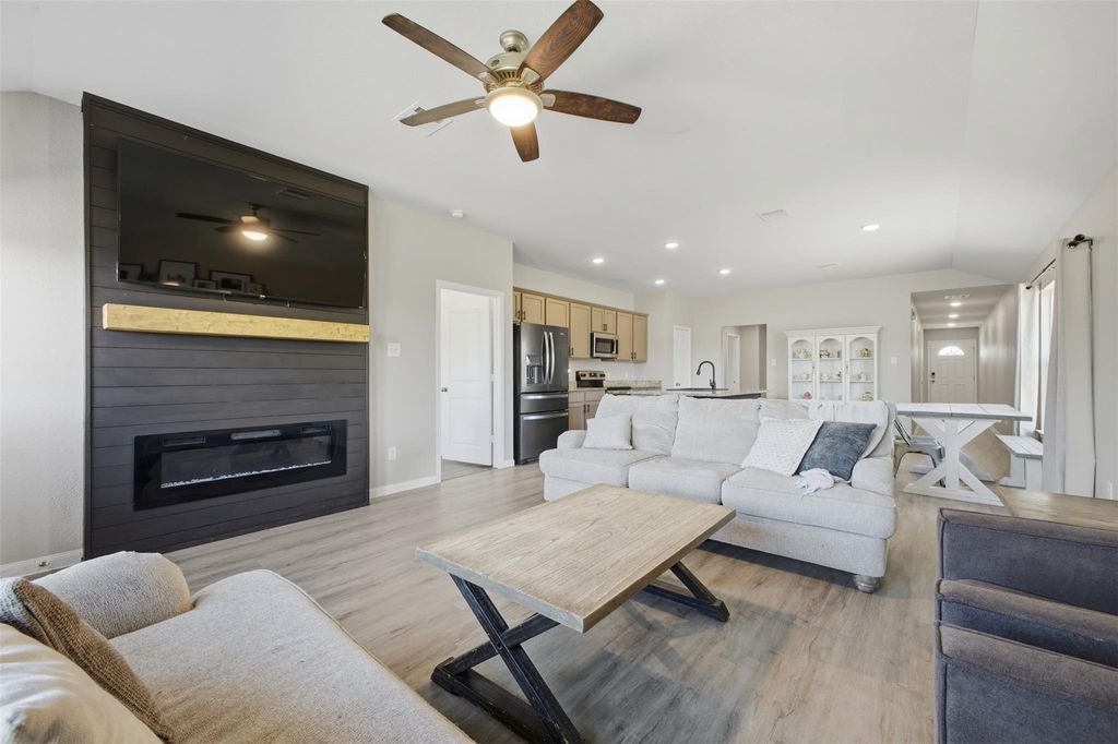 Photo of 38372 Park View Drive, Hempstead, TX 77445 (MLS # 10238369)