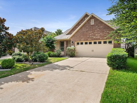 Photo of 26 Canterborough Place, Tomball, TX 77375 (MLS # 12395239)