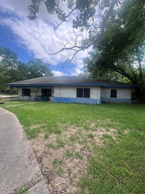 Photo of 1701 Miami Road, Pasadena, TX 77502 (MLS # 40339609)