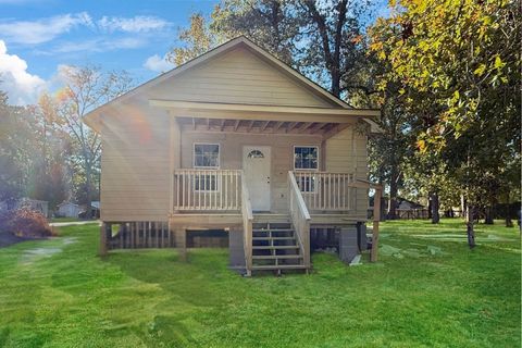 Photo of 517 E Linney Street, Dayton, TX 77535 (MLS # 91635318)