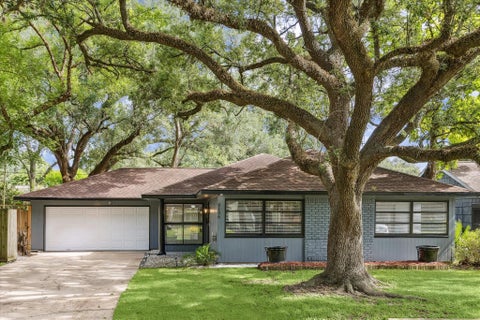 Photo of 6136 Birdwood Road, Houston, TX 77074 (MLS # 32416651)