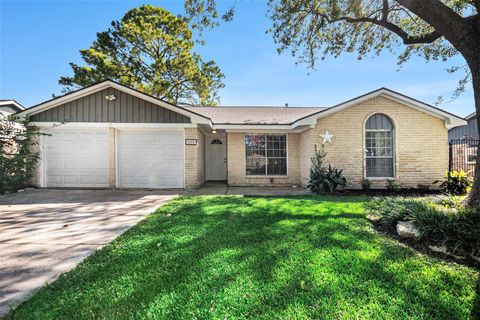 12031 Mulholland Drive Meadows Place TX 77477