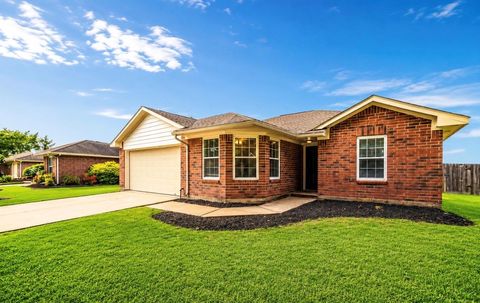 Photo of 2124 Tower Bridge Road, Pearland, TX 77581 (MLS # 10585459)