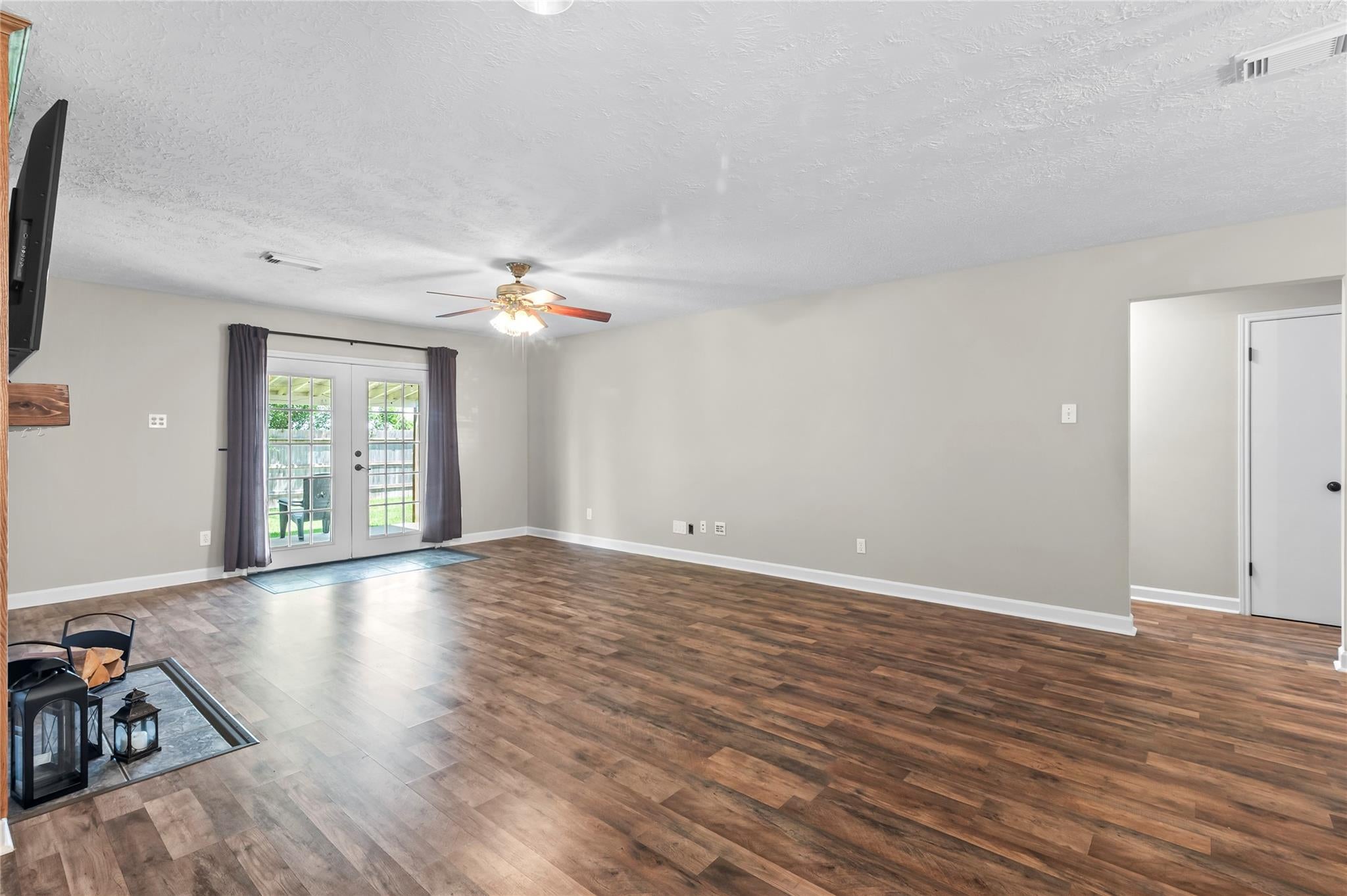 2124 Tower Bridge Road