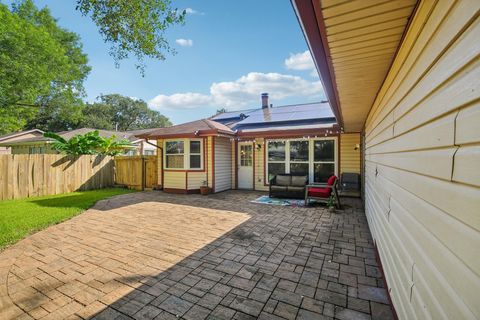 Tiny photo for 15126 Silverman Street, Houston, TX 77598 (MLS # 12805952)