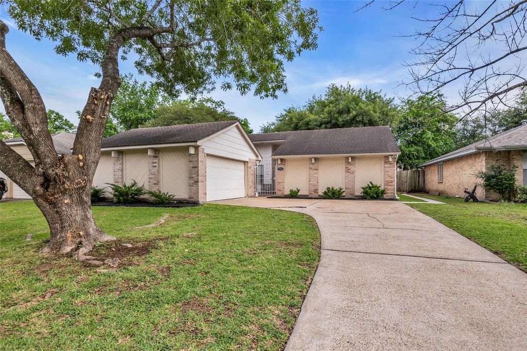 Photo of 7314 Misty Morning Drive, Humble, TX 77346 (MLS # 74563639)