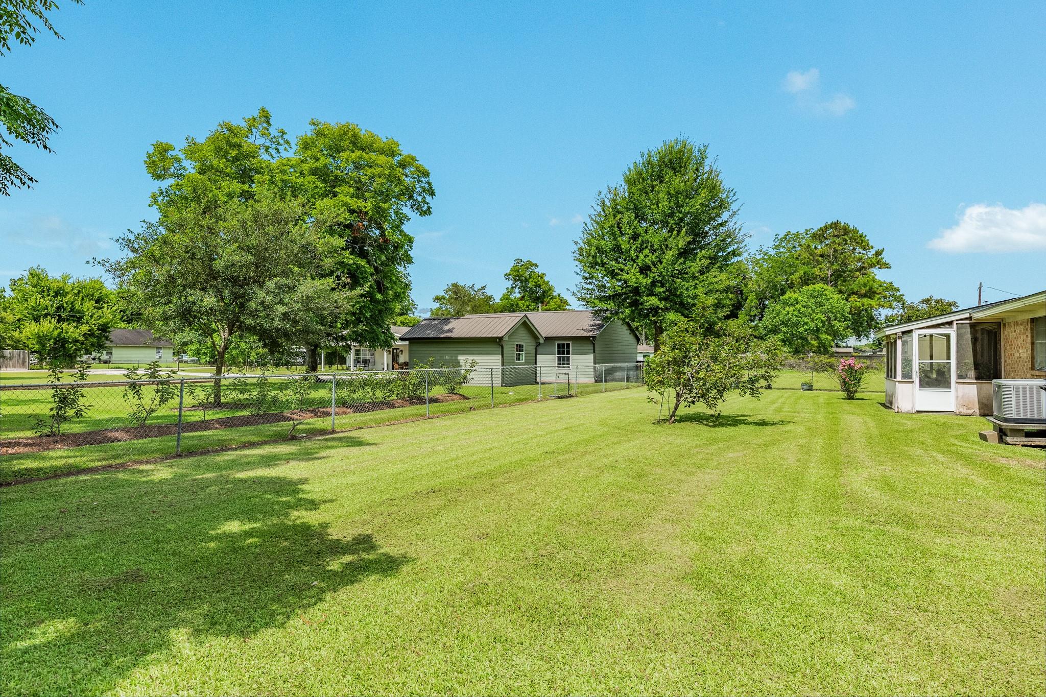 409 Red Oak Street