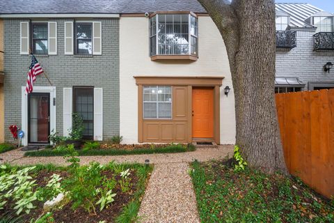 Photo of 11550 Chimney Rock Road #521, Houston, TX 77035 (MLS # 95480739)