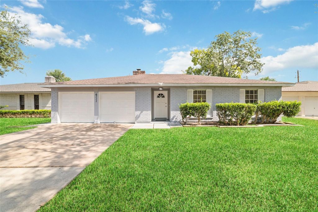 Photo of 6111 Westbranch Drive, Houston, TX 77072 (MLS # 76803724)