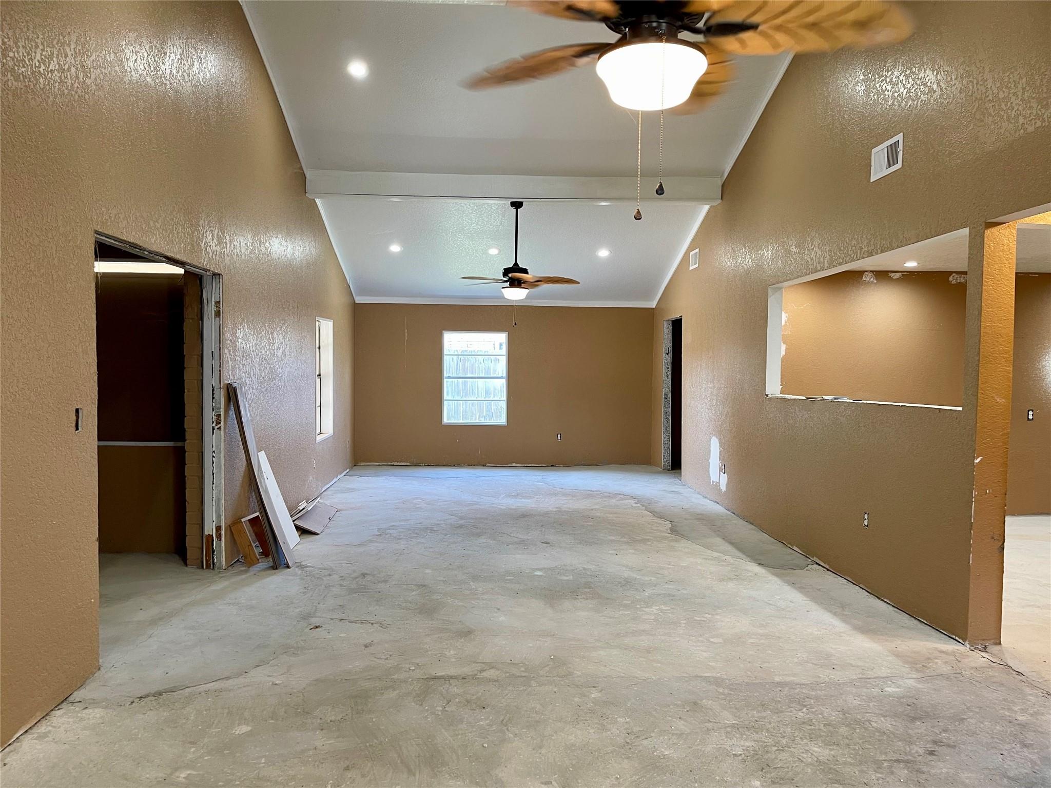 903 W 8th Street