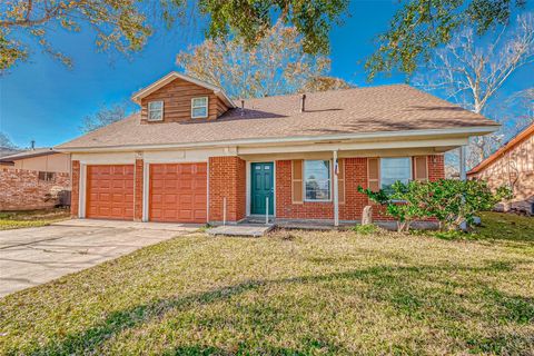 Photo of 1612 2nd Street, League City, TX 77573 (MLS # 14195085)
