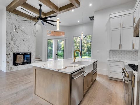 451 Pelican Magnolia TX 77355