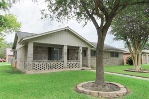 Photo of 214 Kimswick Court, Deer Park, TX 77536 (MLS # 26525728)