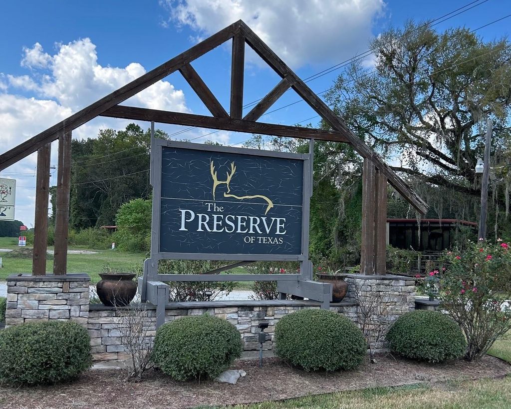 Photo of 10 Cypress Lakes Drive, Cleveland, TX 77327 (MLS # 18684486)